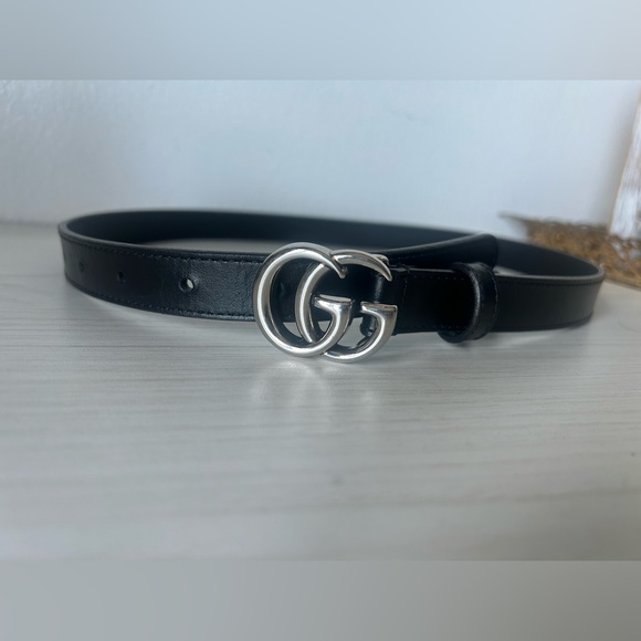 Small inch in width Gucci belt - Picture 1 of 3